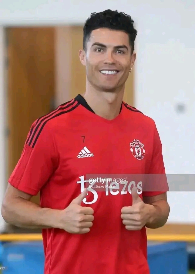 Christiano Ronaldo salary per week in rupees